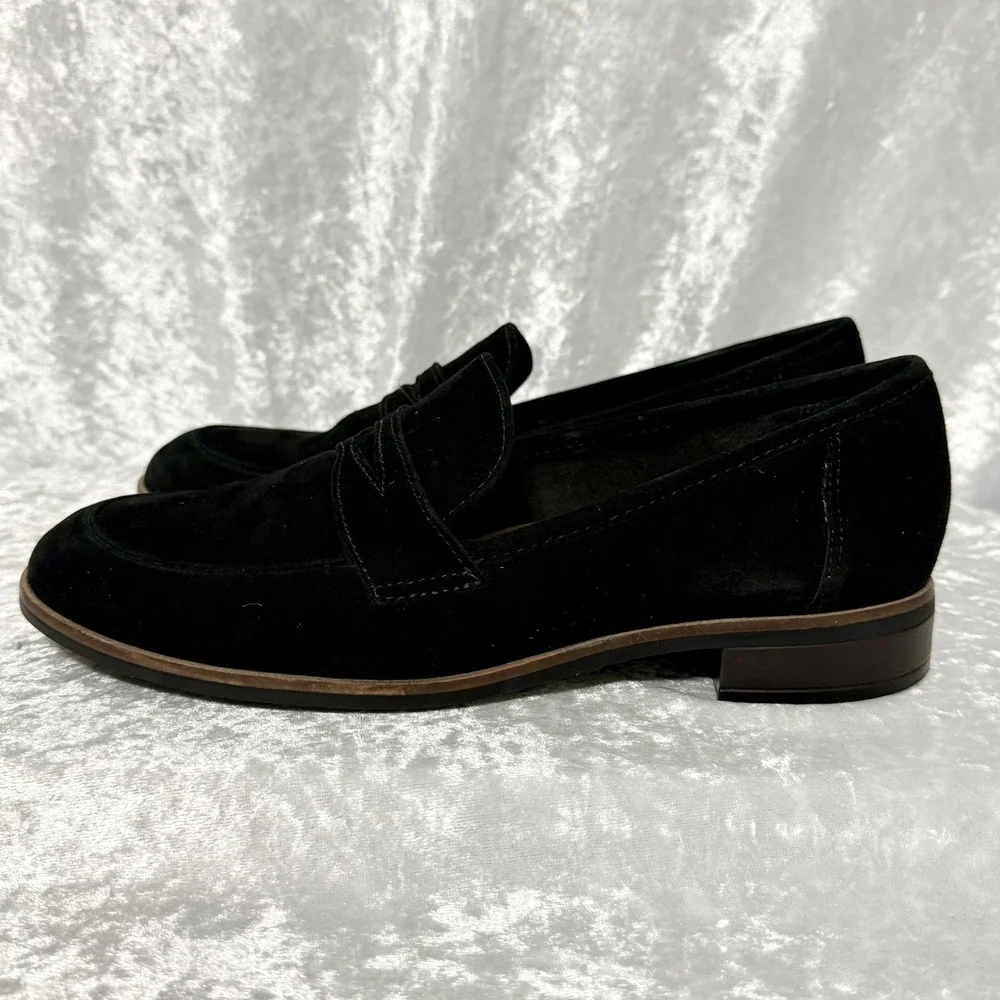 Clarks Collection Womens 7.5M Trish Rose Black‎ Suede Penny Loafers Comfort